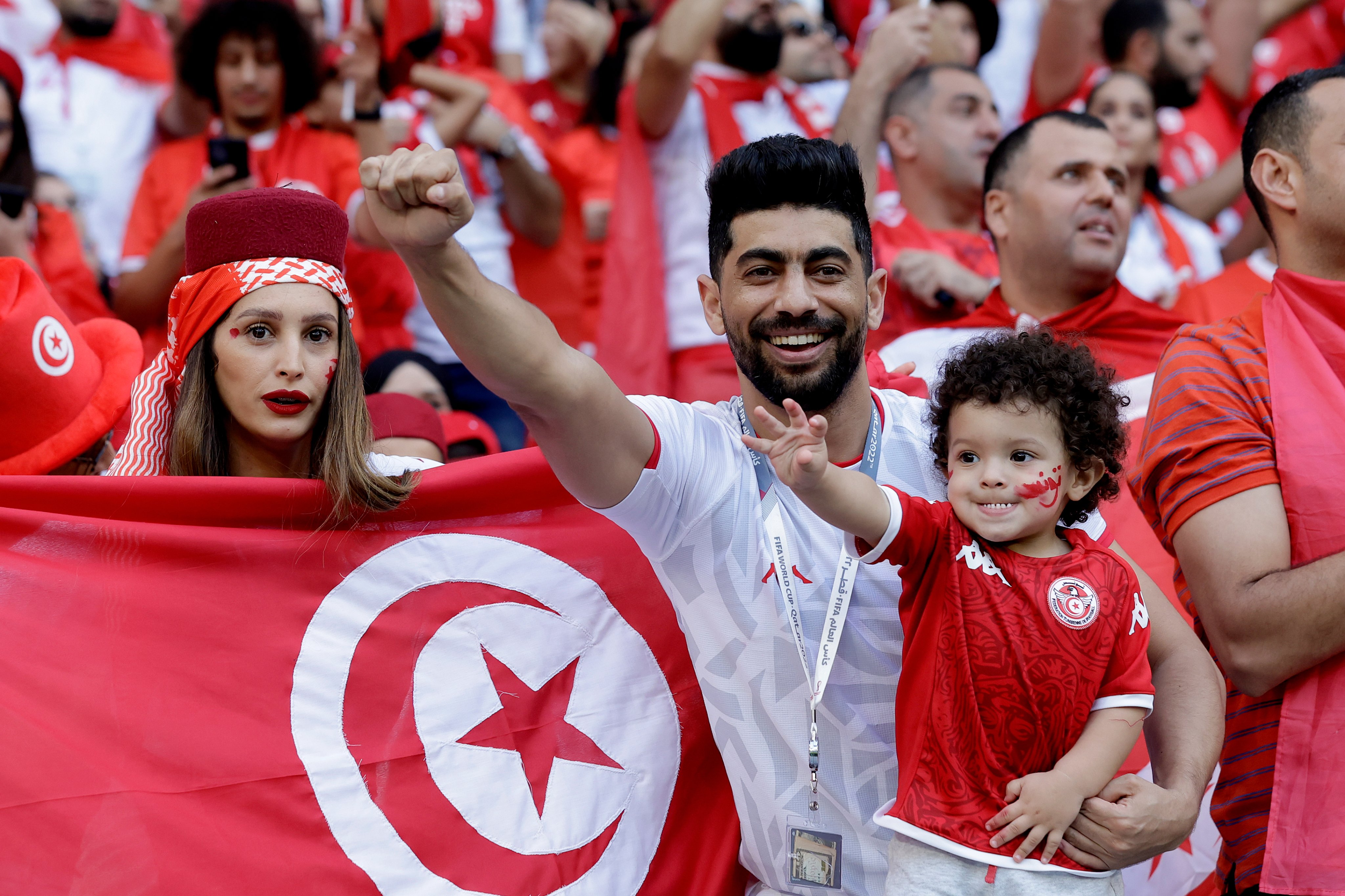 منتخب تونس يتألق ضد الدنمارك في كأس العالم ويفرض عليه التعادل