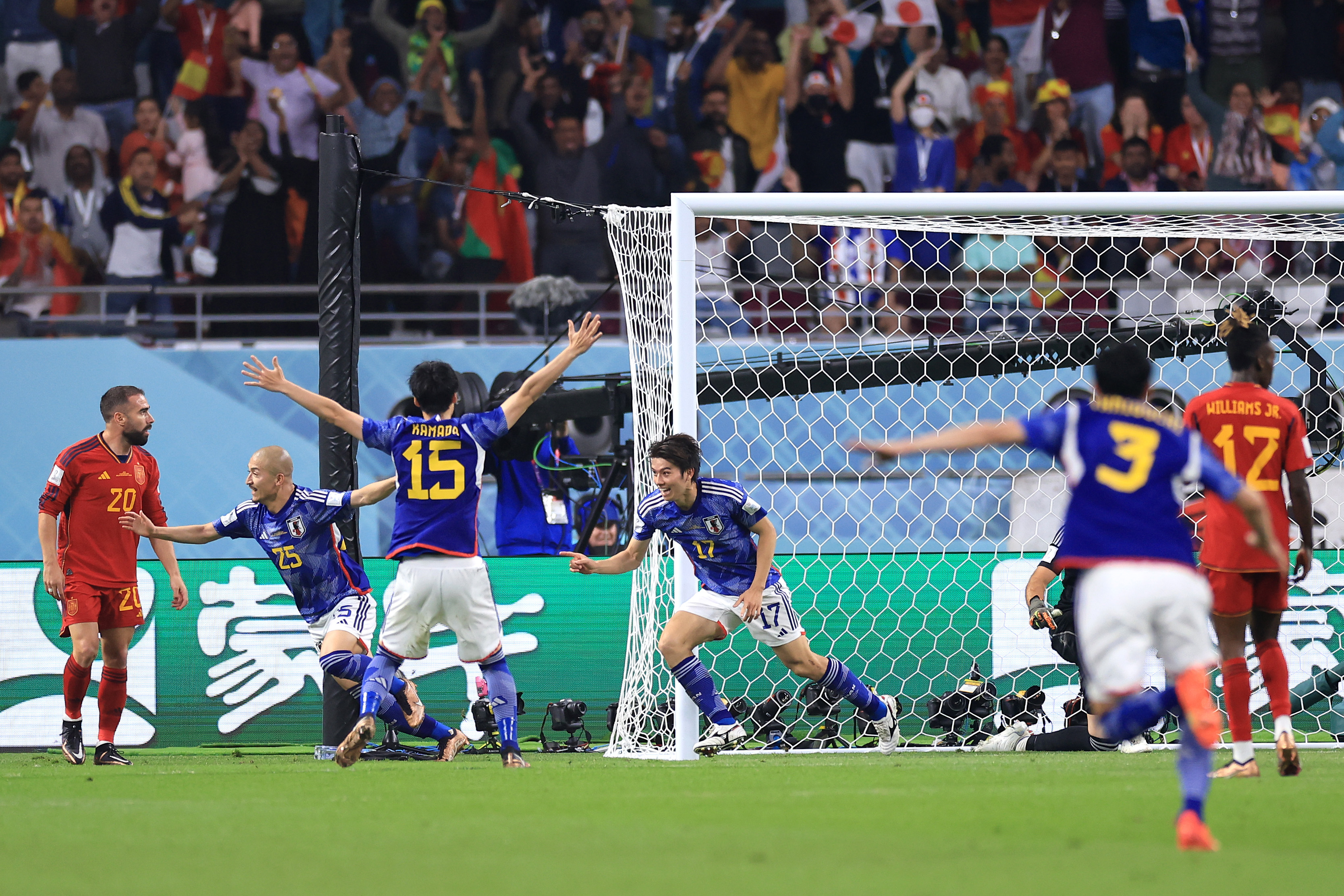 اليابان تُسقط إسبانيا وتخطف بطاقة تأهل تاريخية لربع نهائي كأس العالم