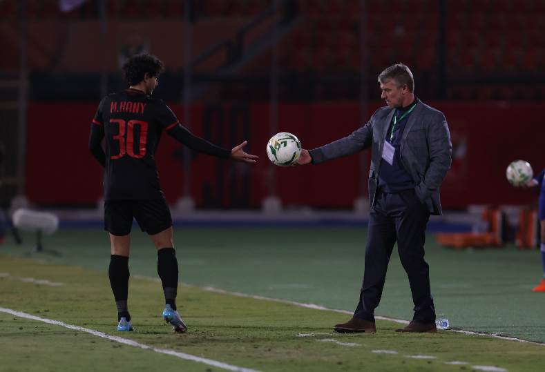 محمد هاني لاعب الأهلي