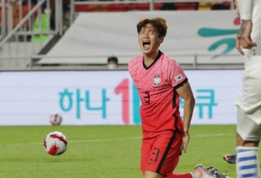 كيم جين سو مدافع منتخب كوريا الجنوبية