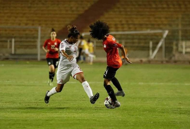 ذكرى محفوظ وسالي منصور خلال مباراة مصر وتونس