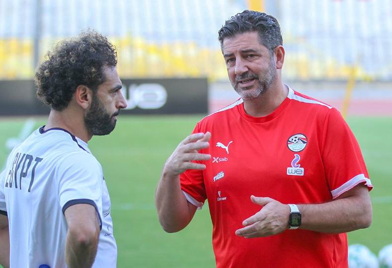 فيتوريا يقرر استبعاد صلاح وفتوح ومصطفى محمد من مباراة ليبيريا - كورة بلس