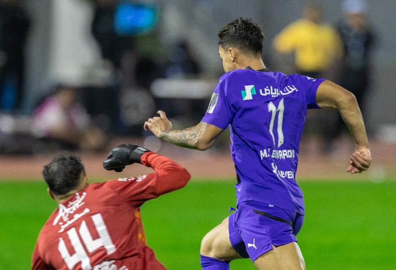 الهلال ضد الطائي