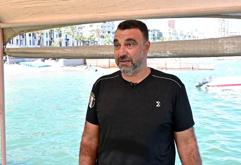  خالد إبراهيم مدرب منتخب مصر للسباحة بالزعانف 