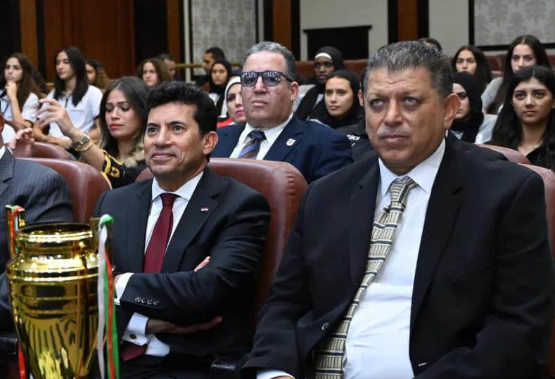 وزير الرياضة و رئيس اتحاد اليد