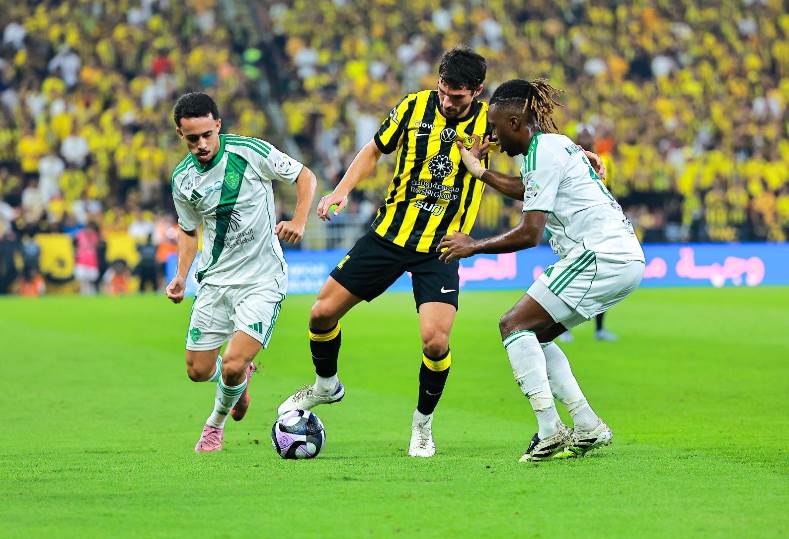الاتحاد والأهلي 