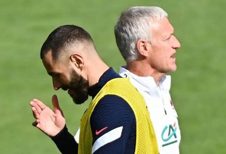 ديشامب وبنزيما