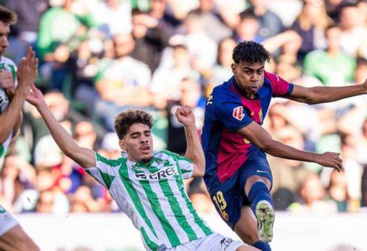 ريال بيتيس ضد برشلونة