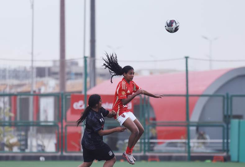 صورة ارشيفية - دوري الكرة النسائية