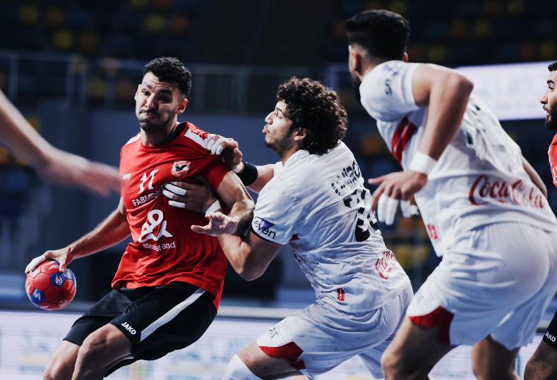 جانب من قمة اليد بين الأهلي والزمالك