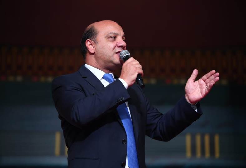 ايهاب أمين رئيس اتحاد الجمباز