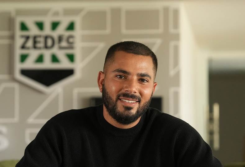 عادل حسين