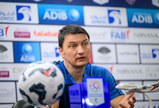 فلاديمير إيفيتش المدير الفني لفريق العين الإماراتي