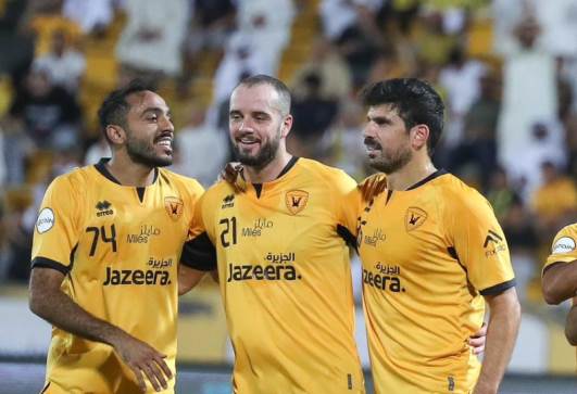 محمود كهربا لاعب القادسية الكويتي