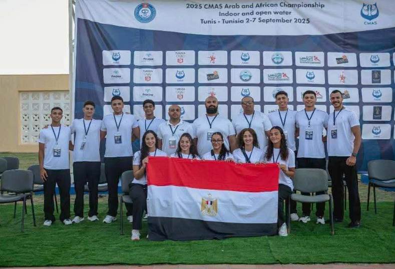 منتخب السباحة بالزعانف