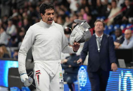 أحمد هشام لاعب المنتخب المصري للسلاح