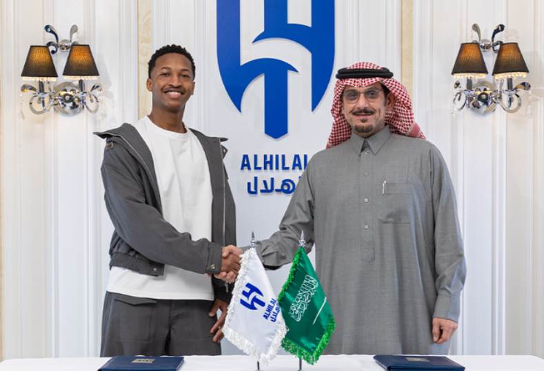 رسميًا.. الهلال يعلن تعاقده مع مراد هوساوي