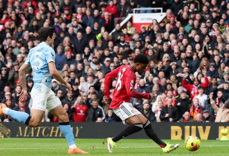 مانشستر يونايتد ضد مانشستر سيتي 