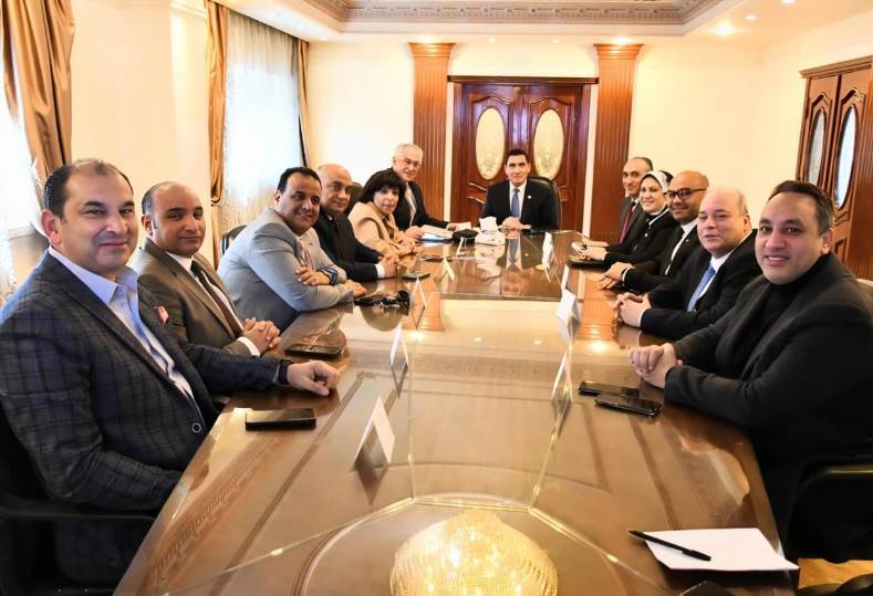 وزير الرياضة ومجلس إدارة اللجنة البارالمبية