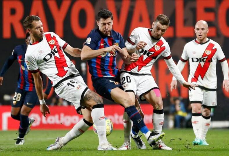 موقع الملاعب : موعد مباراة برشلونة وريال بيتيس في الدوري الإسباني والقناة الناقلة والمعلق