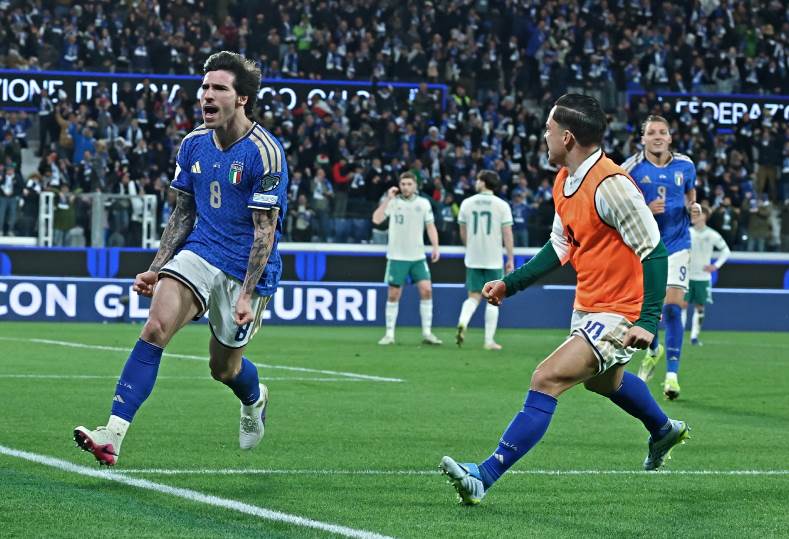تونالي لاعب منتخب إيطاليا