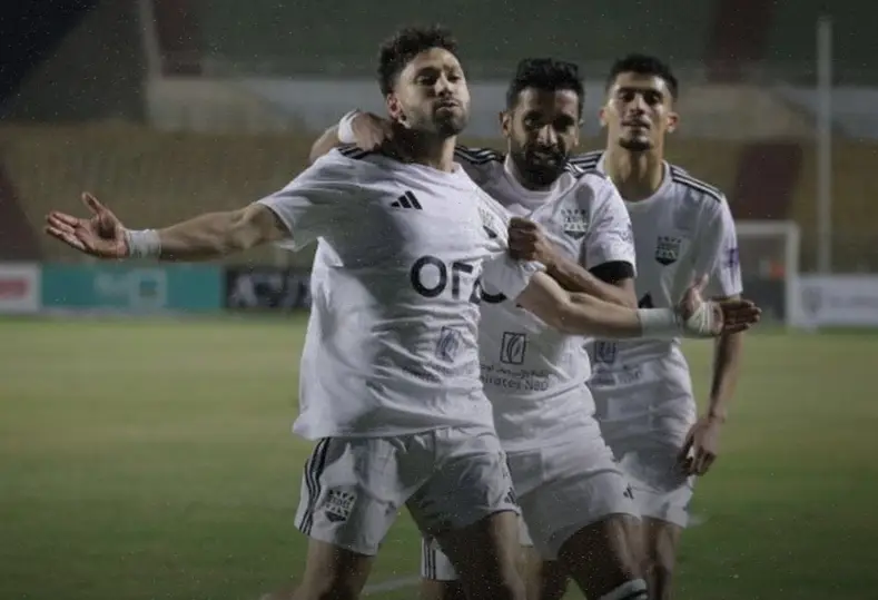 المقاولون العرب ضد زد
