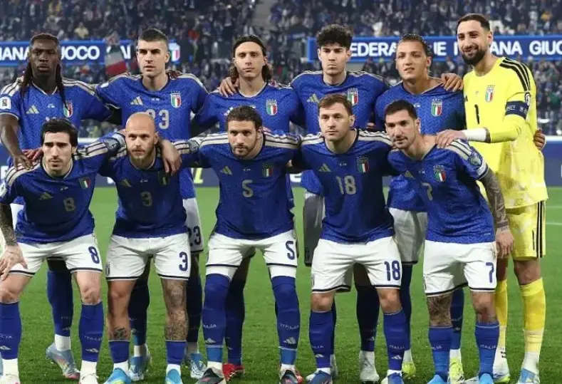 إيطاليا 