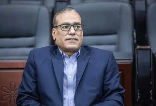 مصطفى عزام