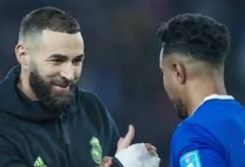بنزيما والدوسري 