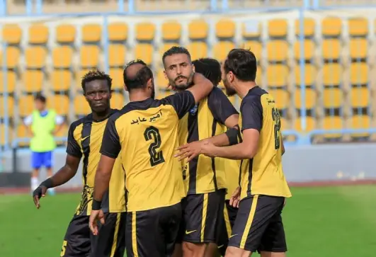 المقاولون وفاركو