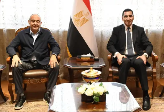 الكابتن جوهر نبيل والأستاذ محمد يحيى لطفي