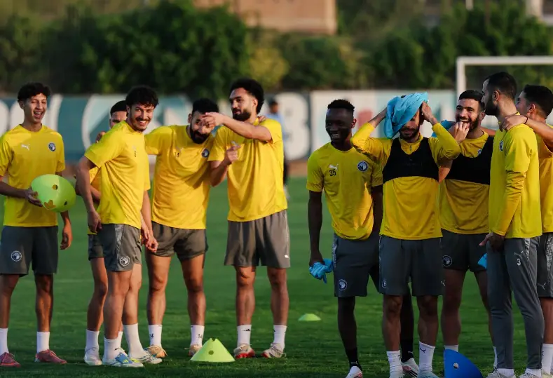 بيراميدز