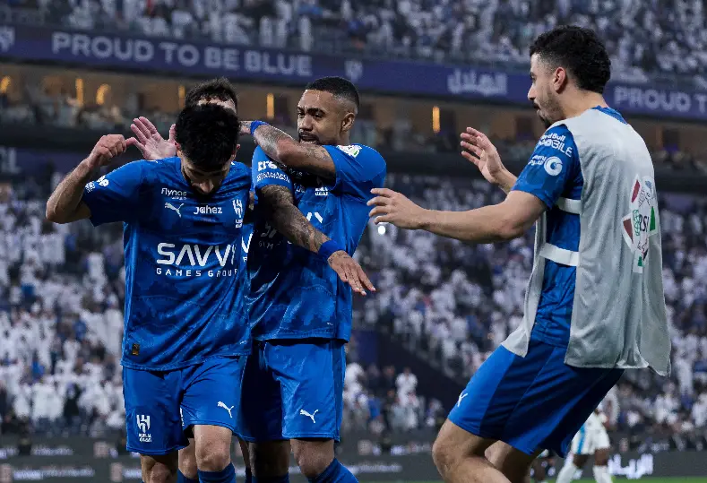 موقع الملاعب : بمشاركة حجازي.. الهلال يواصل مطاردة النصر بثنائية أمام نيوم في دوري روشن