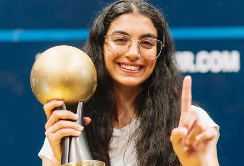 أمينة عرفي