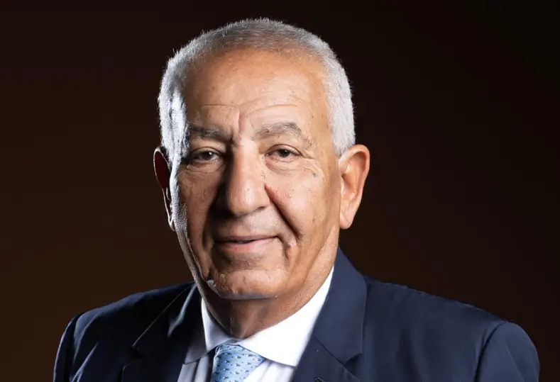 كامل أبو علي