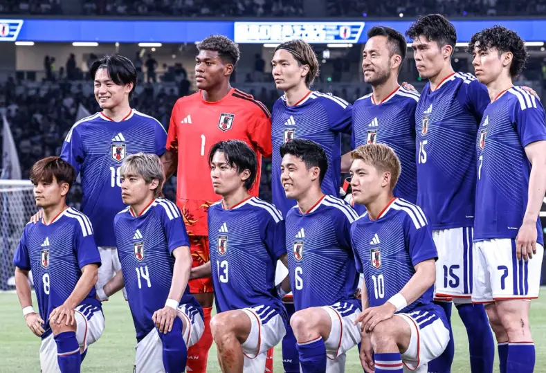 الصالح سبورت : طريق المونديال| منتخب اليابان.. عقلية أوروبية تقود الكمبيوتر في كأس العالم