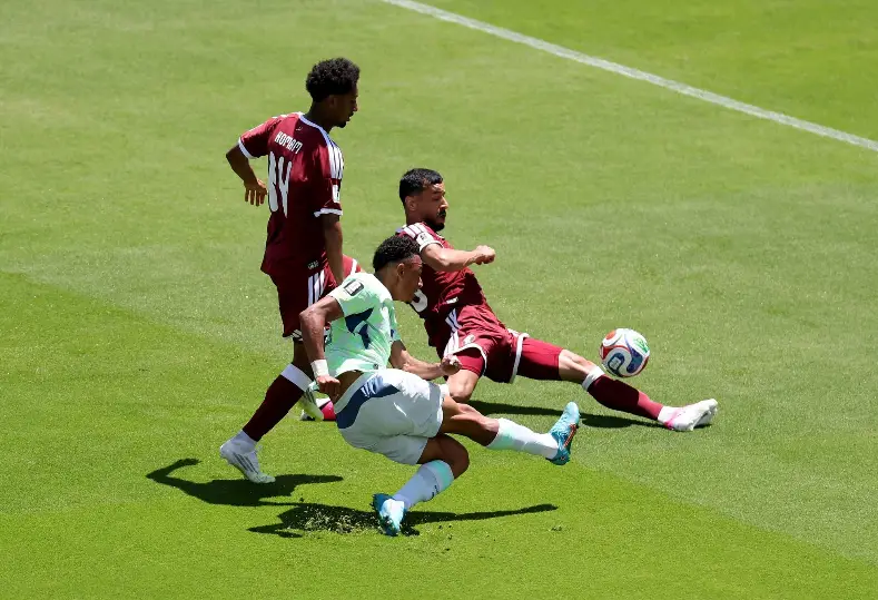 قطر وسويسرا 