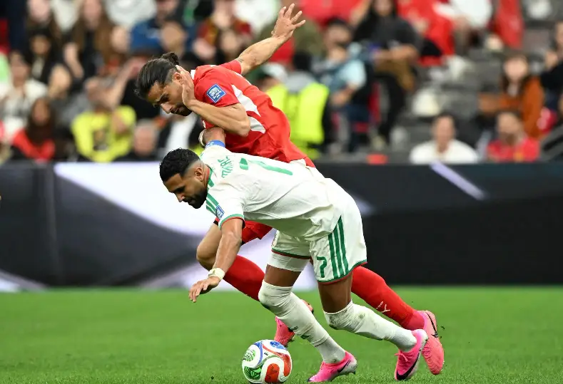 الجزائر وسويسرا 
