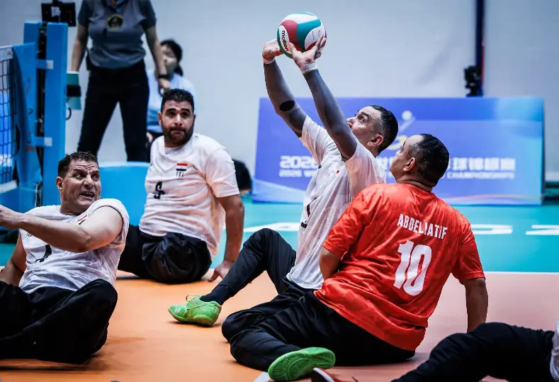 منتخب الطائرة جلوس