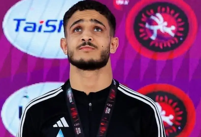 مصطفى حسين